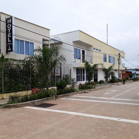 Hotel La Fuente J.N La Macarena Exterior photo